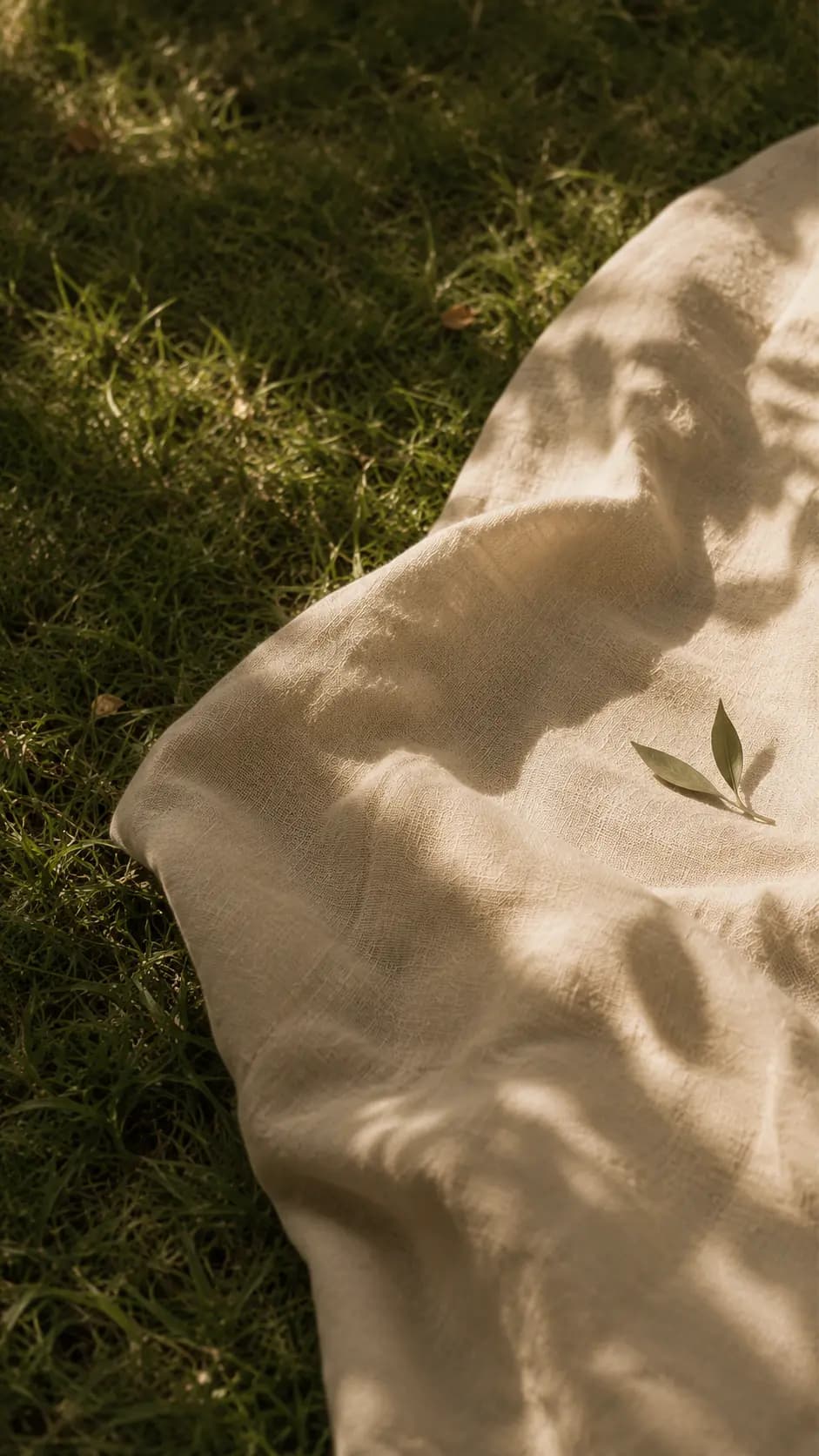 Quiet craftsmanship and natural textures behind Leaf & Loom