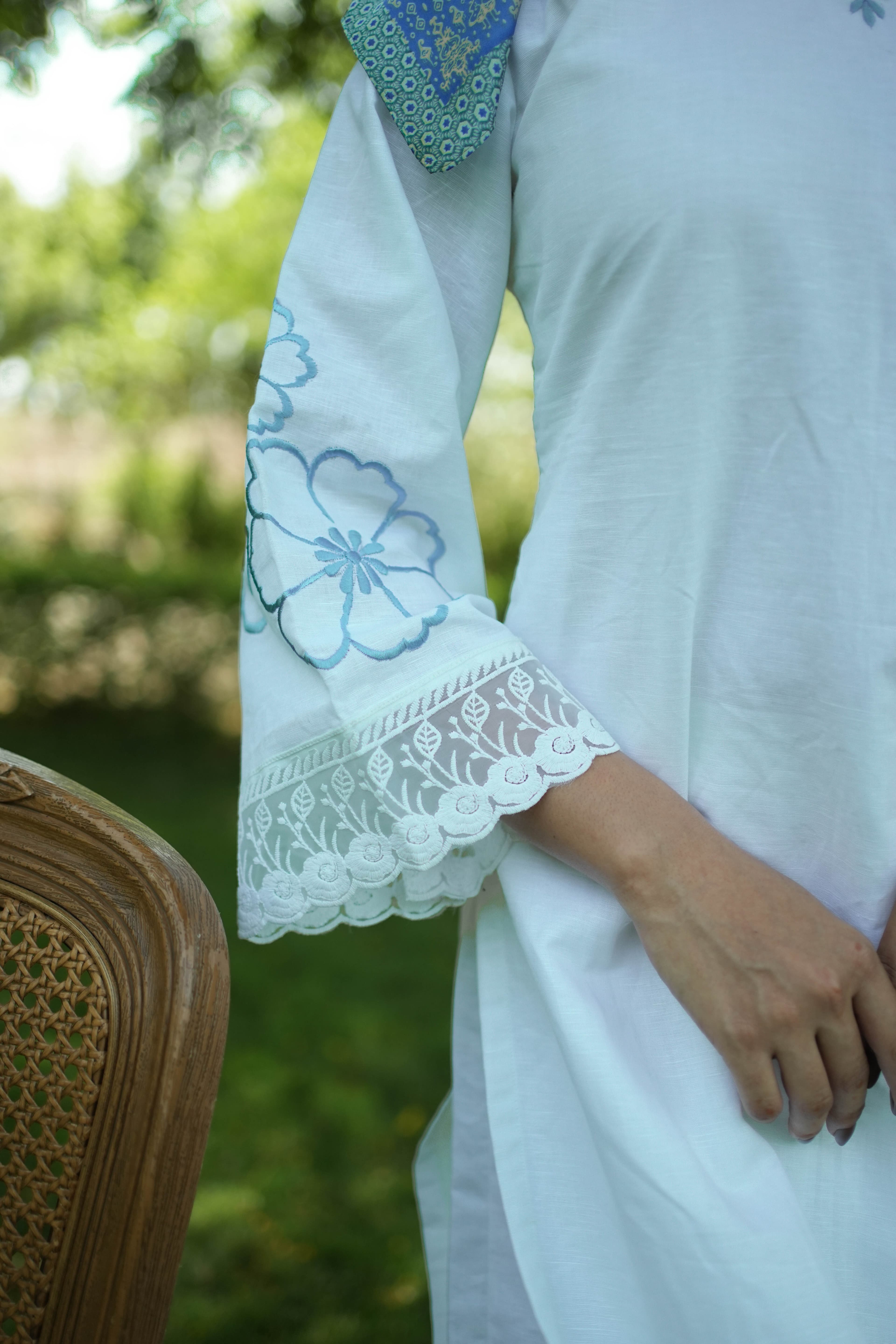 Snowdrop Linen Set view 4