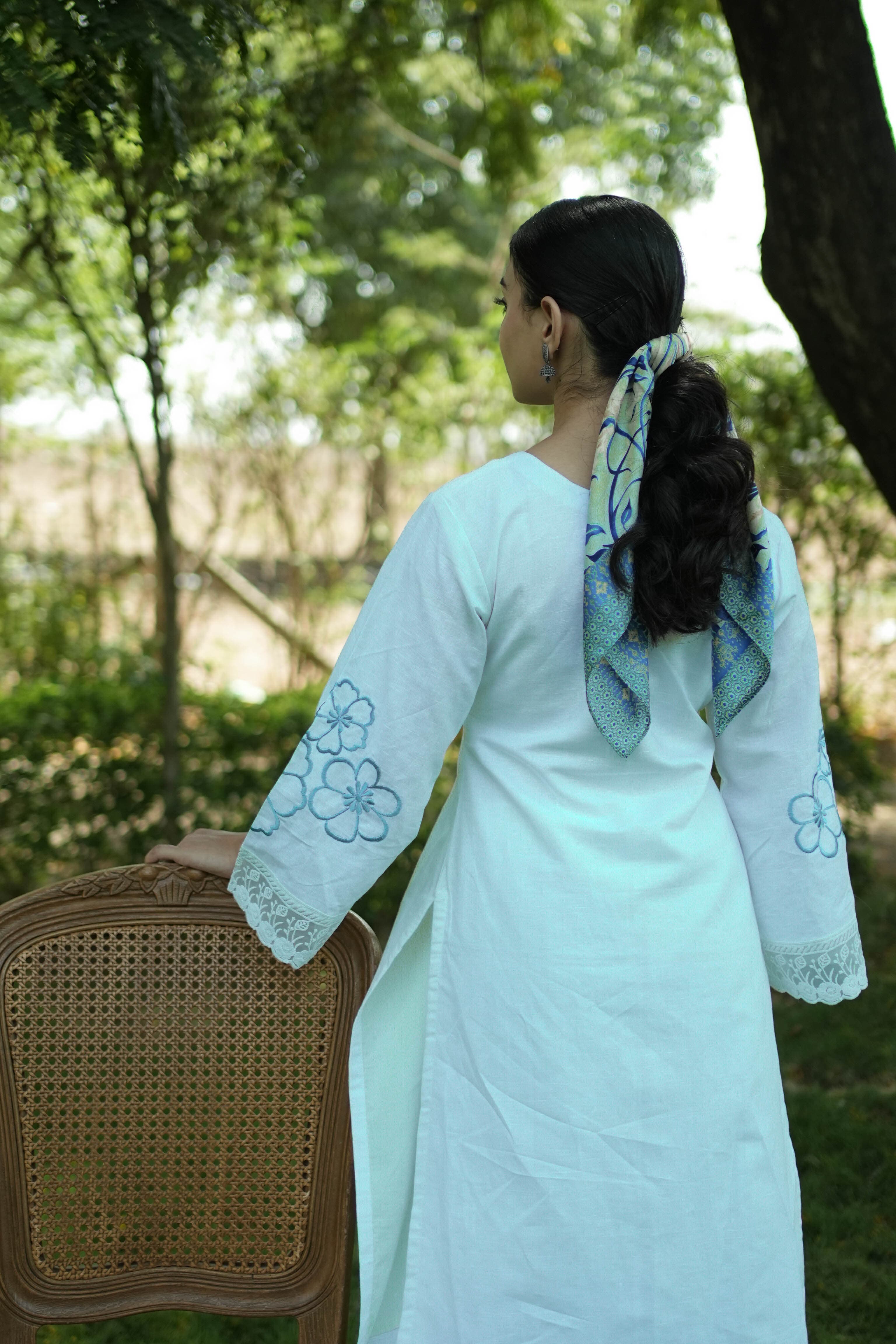 Snowdrop Linen Set view 5